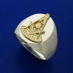 Masonic Past Master ring in two colors of gold